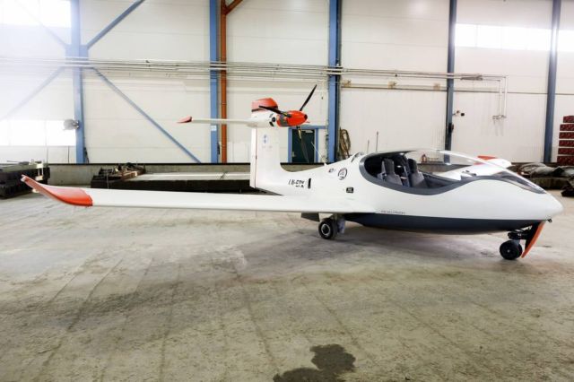 P2 Xcursion Amphibious hybrid aircraft First flight (7)