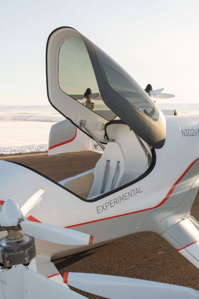 A glimpse of Airbus flying taxi cockpit (2)