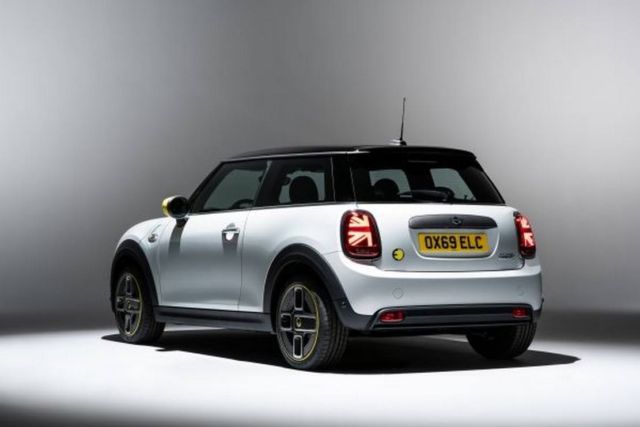 The new MINI Electric is coming next year (7)