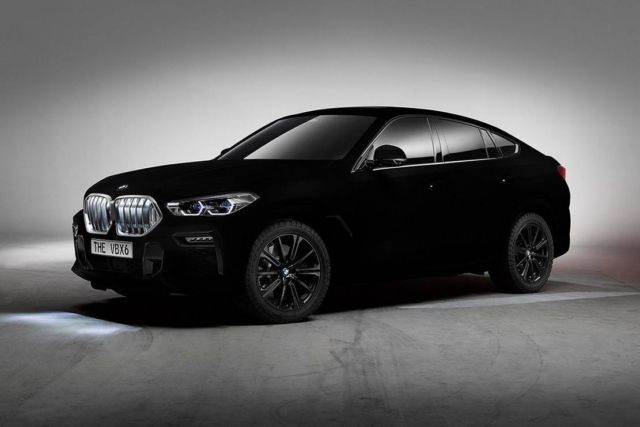 BMW unveils world’s Darkest Car (1)