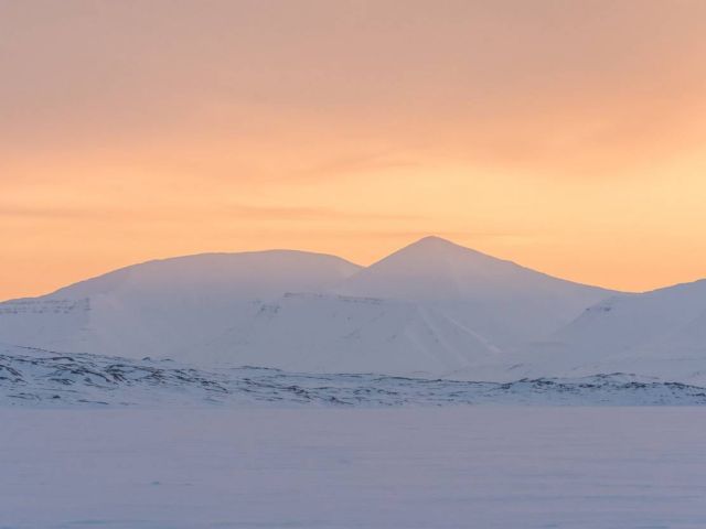 Northernmost hotel of the world (5)