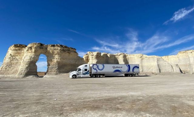 Autonomous Truck Completes First Cross-Country Freight Run