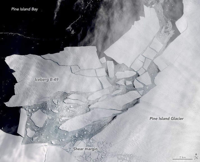 A Malta-sized Iceberg broke off Antarctica