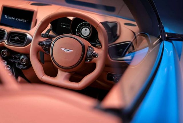 Aston Martin Vantage Roadster 2021 (7)