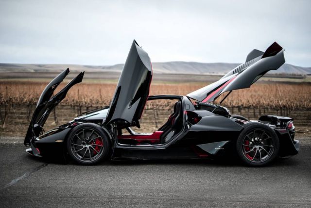 First production SSC Tuatara hypercar (7)