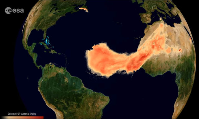 Plume of dust from Africa cross the Atlantic Ocean