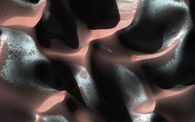 Light and Dark in Martian Chiaroscuro