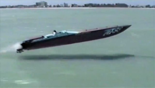 Flying Kaasra 41′ Apache Speedboat