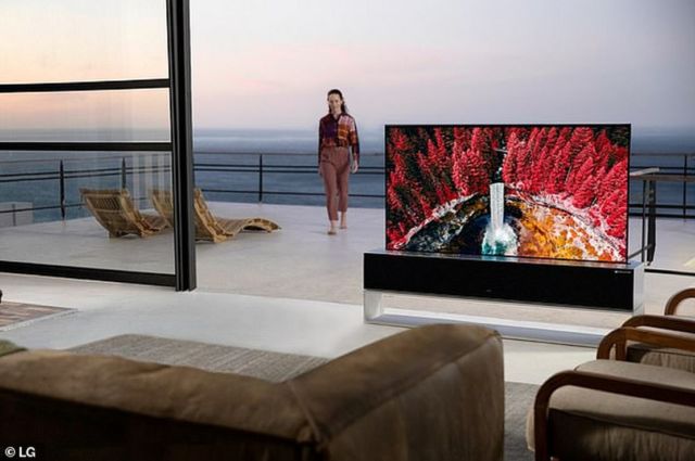 LG Rollable OLED TV (3)