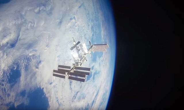 Space Station- 20 years in 60 seconds