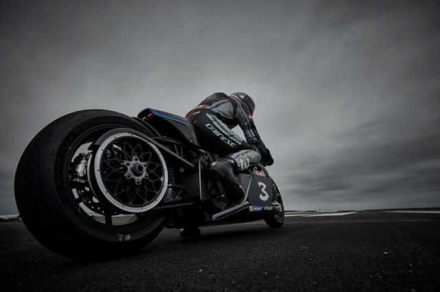 Voxan Wattman is the fastest electric motorcycle in the world (3)