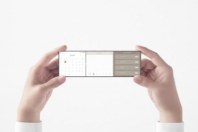 Nendo credit card-sized phone unfolds into three screens (3)