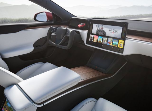 The new Tesla Model X Plaid (5)