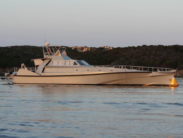 Wave-Piercing 75-Foot Explorer Yacht (8)