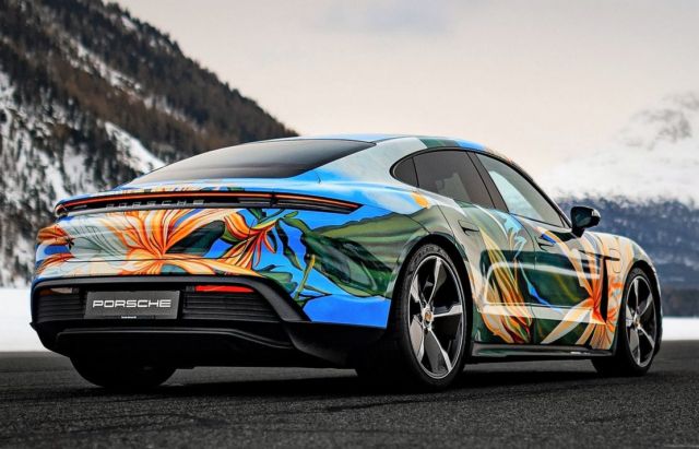 Porsche Taycan 4S Artcar (12)