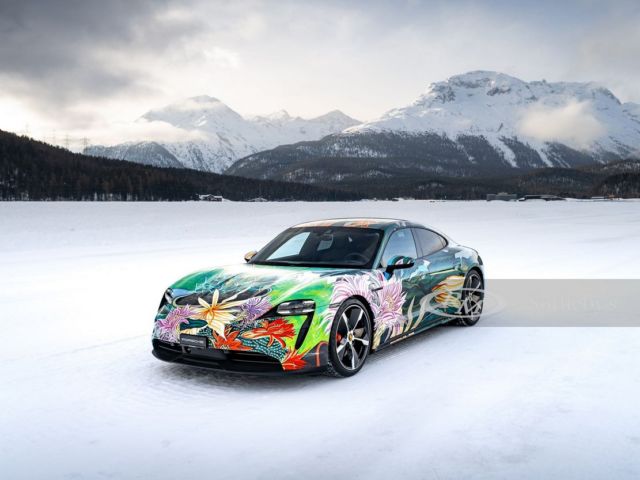 Porsche Taycan 4S Artcar (11)