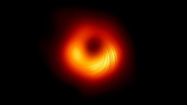 Supermassive Black Hole in Polarised Light