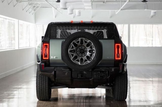 GMC Hummer EV SUV Supertruck (4)