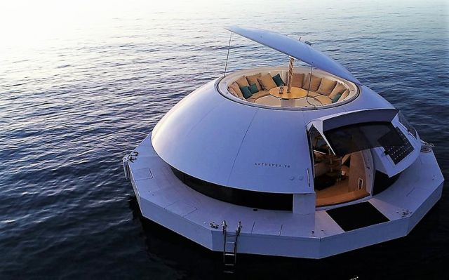 Anthenea Floating Suite 