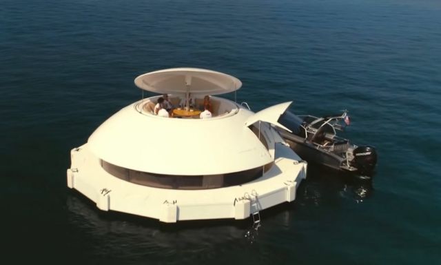 Anthenea Floating Suite (7)