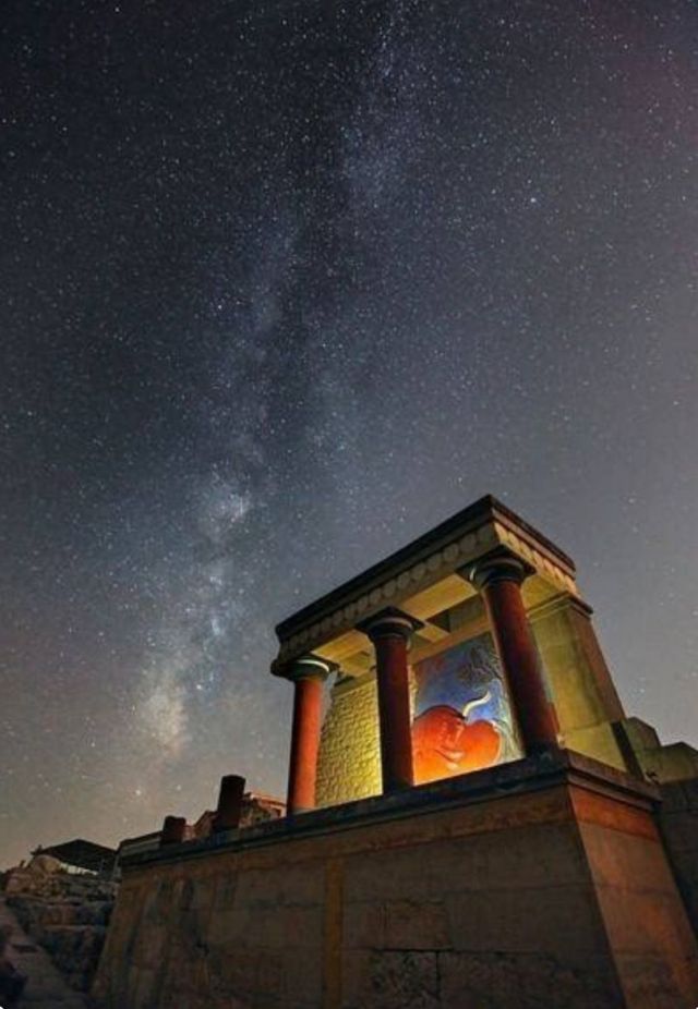 Knossos Palace in Crete