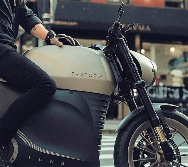 Tarform Luna electric Motorcycle (2)