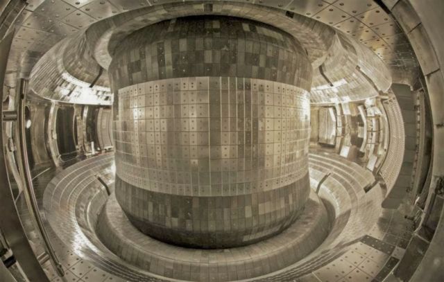 China's "artificial sun" nuclear fusion reactor
