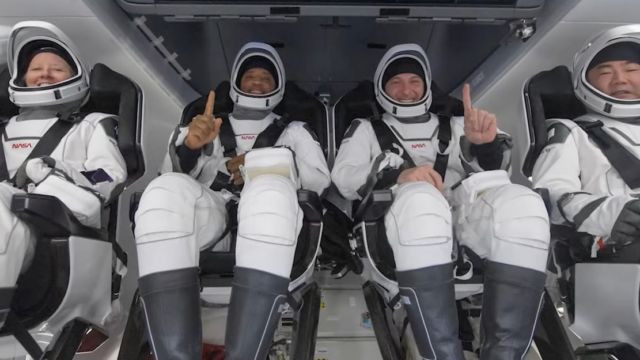 What makes SpaceX's Suits so good (3)