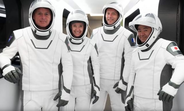 What makes SpaceX's Suits so good (2)