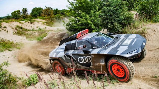 Audi RS Q e-tron Rally car (7)