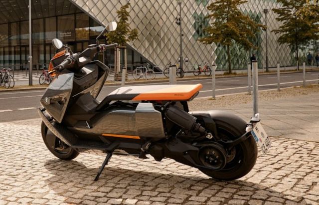 BMW CE 04 Electric Scooter (6)