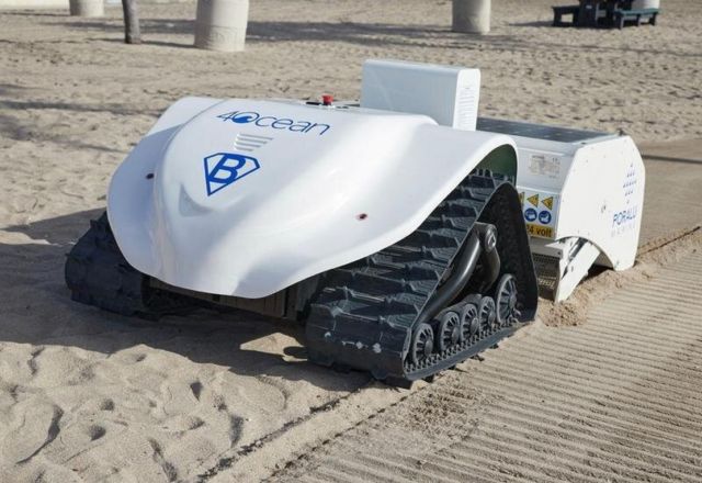 Beach-cleaning BeBot