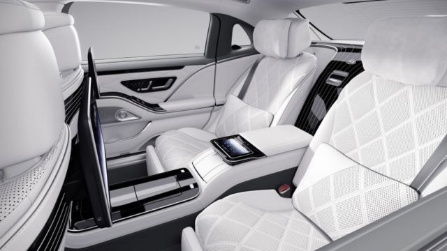 Mercedes Maybach Edition 100 (1)