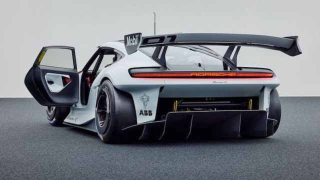 Porsche Mission R concept (8)