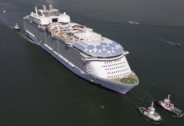 Wonder of the Seas world's Largest Cruise Ship (3)