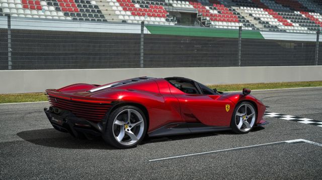 Ferrari Daytona SP3 (11)