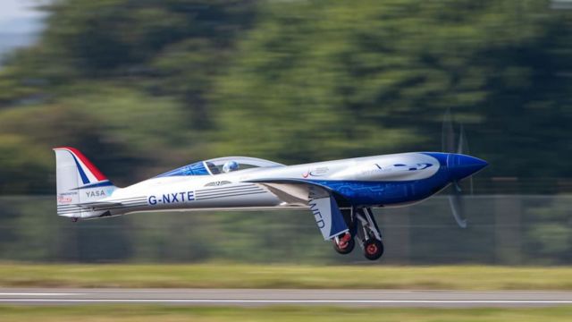Spirit of Innovation - world's fastest Electric Aircraft (2)