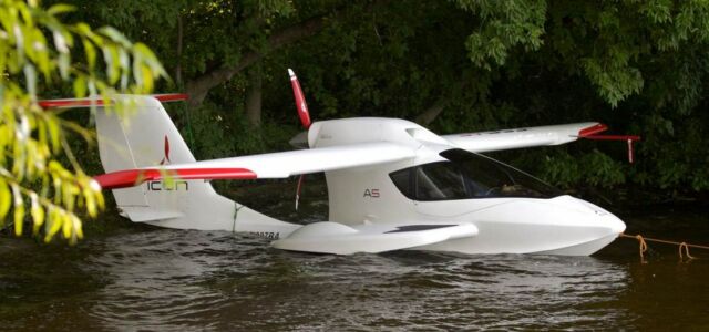 ICON Amphibious Aircraft (4)