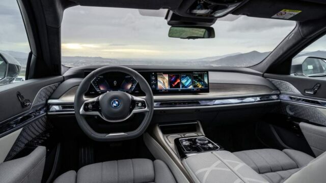 BMW 7-Series Sedan 2023 (4)