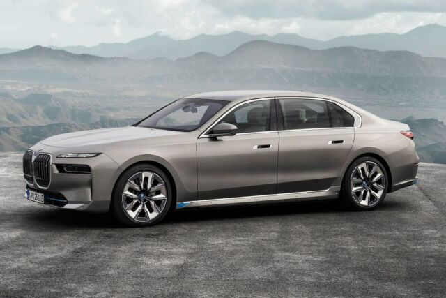 BMW 7-Series Sedan 2023 (12)