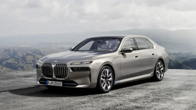 BMW 7-Series Sedan 2023 (11)