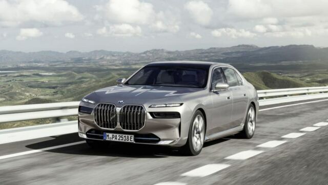 BMW 7-Series Sedan 2023 (10)