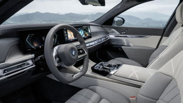 BMW 7-Series Sedan 2023 (6)