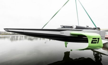 E1 Series world's first all-electric Raceboat | WordlessTech