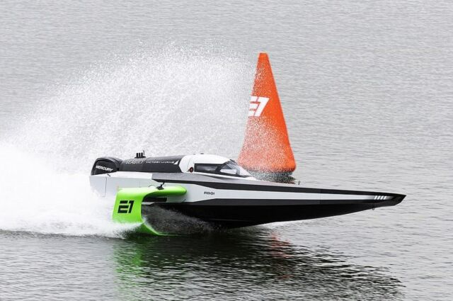 E1 Series world's first all-electric Raceboat (3)