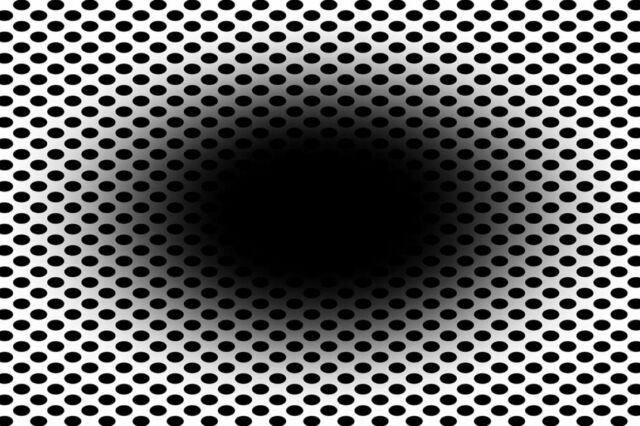 "Expanding hole" Illusion makes you feel like Falling Into a Black Hole