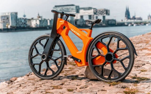 The igus:bike is made from recycled plastic (2)