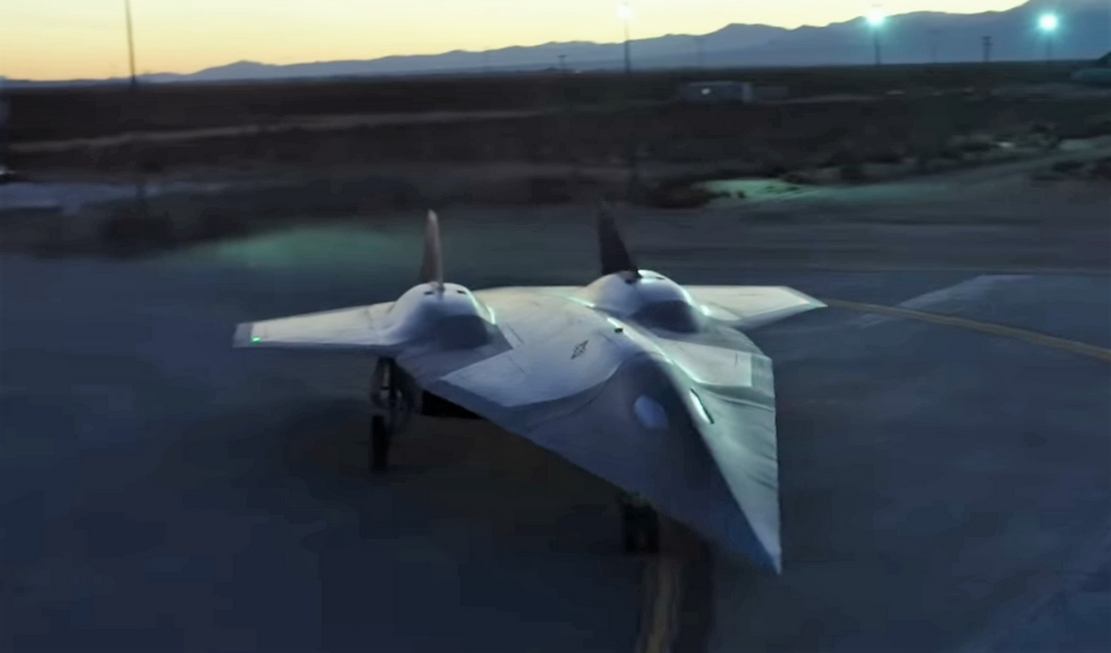 Top Gun- Maverick's Darkstar aircraft behind-the-scenes video (4)