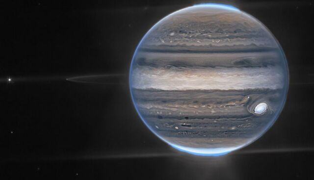 Webb Telescope sees Jupiter's Glowing Auroras