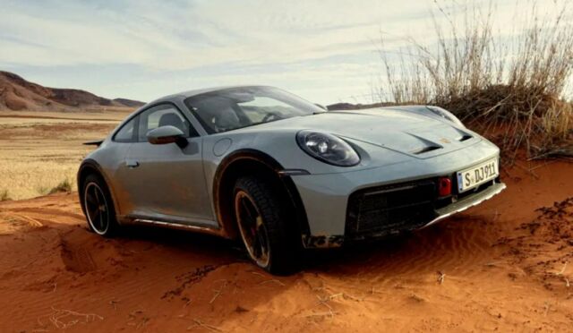 New Porsche 911 Dakar (12)